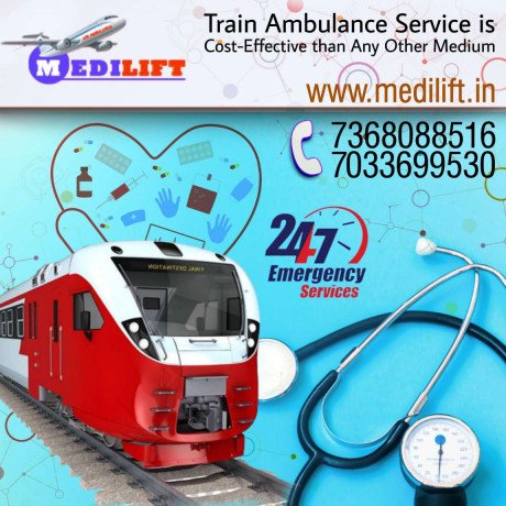 medilift-train-ambulance-in-patna-with-emergency-medical-transport-big-0