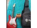 electric-guitar-with-amplifier-and-bag-small-0