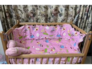 Foldable Baby cot of solid wood